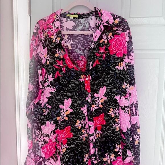 Tell Your Friends Chic Floral Button-Up Top - Picture 1 of 3